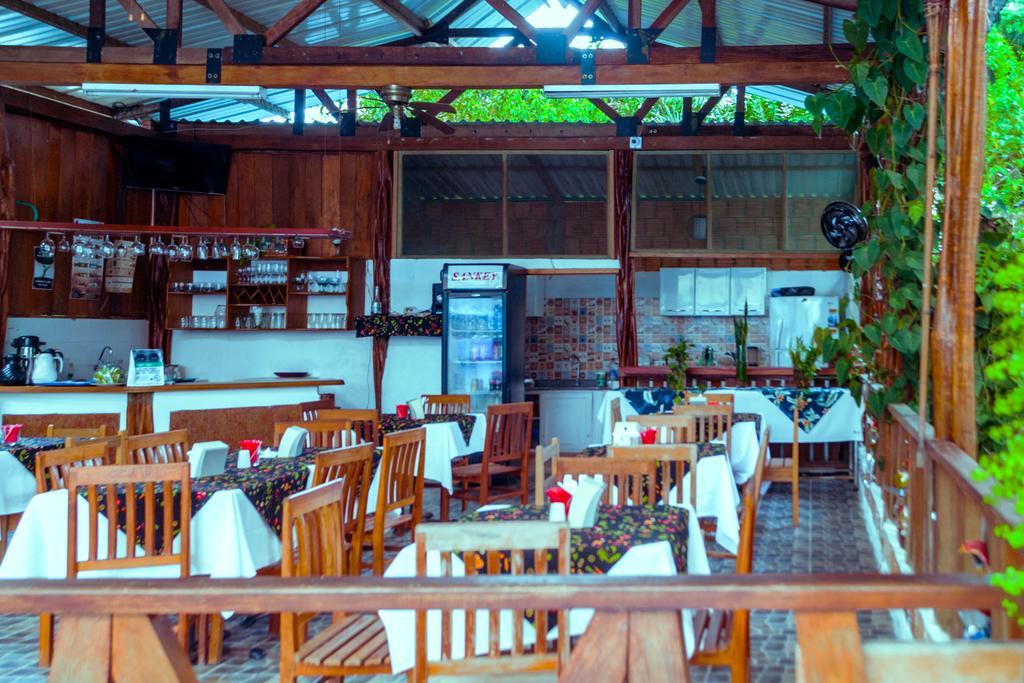 Hotel Utüane Leticia Exterior foto